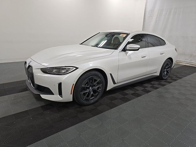 2023 BMW i4 eDrive35's photo