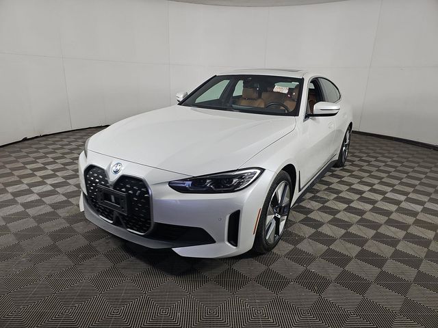 2023 BMW i4 eDrive35's photo