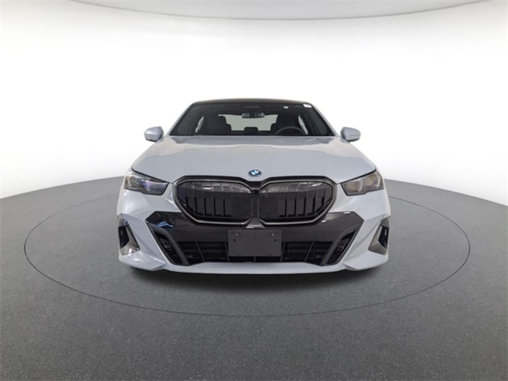 Used 2025 BMW 5 Series 550e xDrive Sedan
