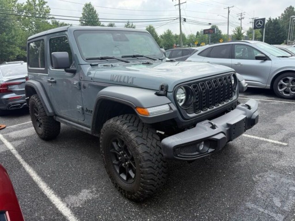 Used 2025 Jeep Wrangler Willys SUV