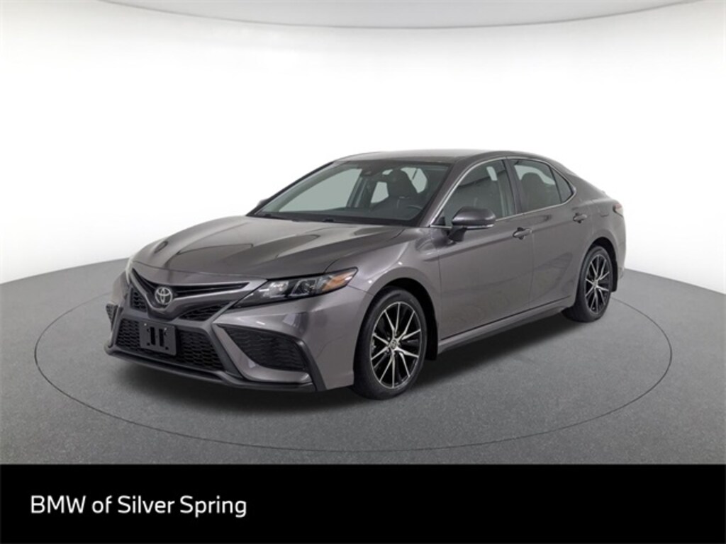 Used 2022 Toyota Camry SE Sedan