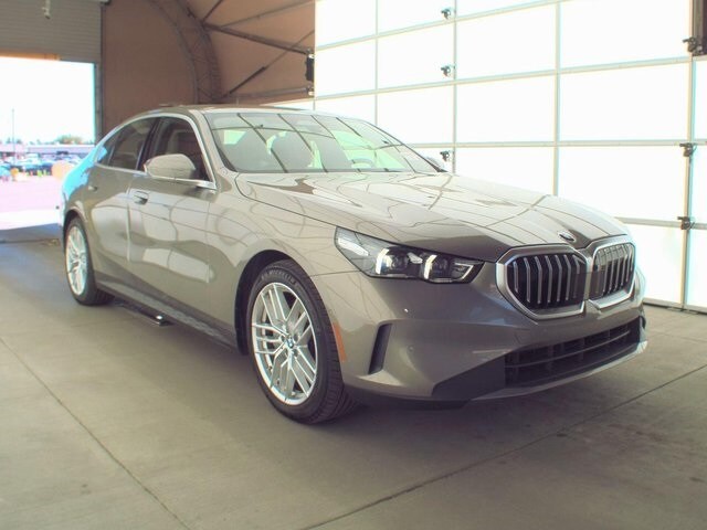 2025 Bmw 540i xDrive photo 2