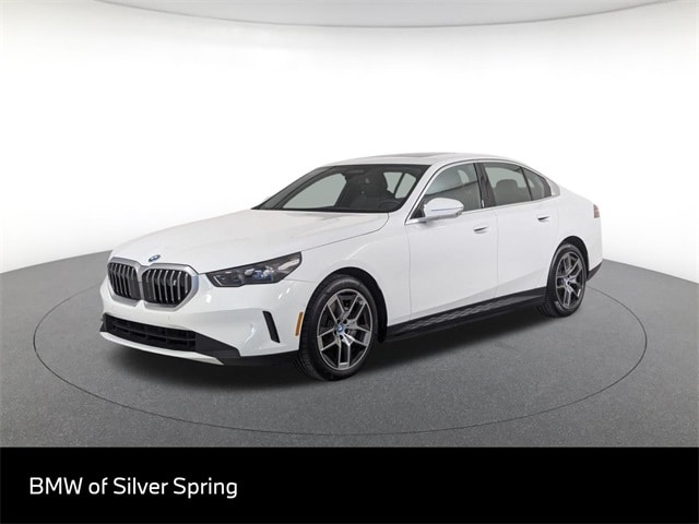 2024 BMW i5 M60's photo