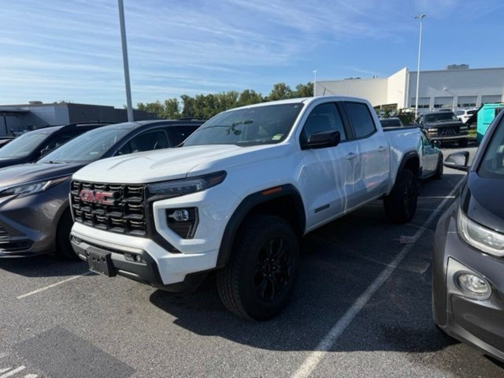 Used 2024 GMC Canyon Elevation Truck