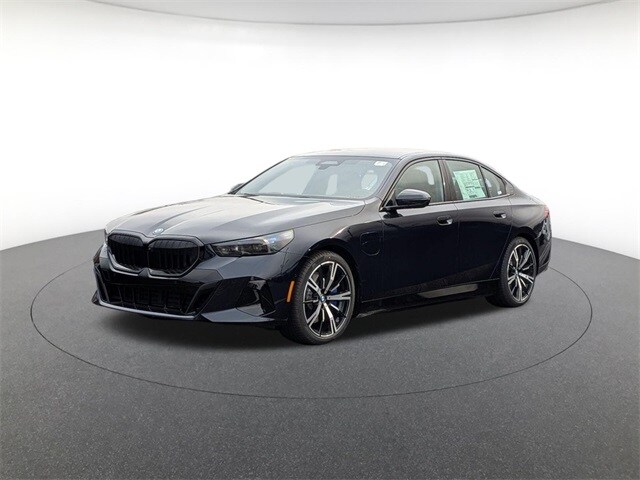 2026 BMW 5 Series 550e's photo