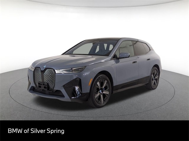 2025 BMW iX xDrive50's photo