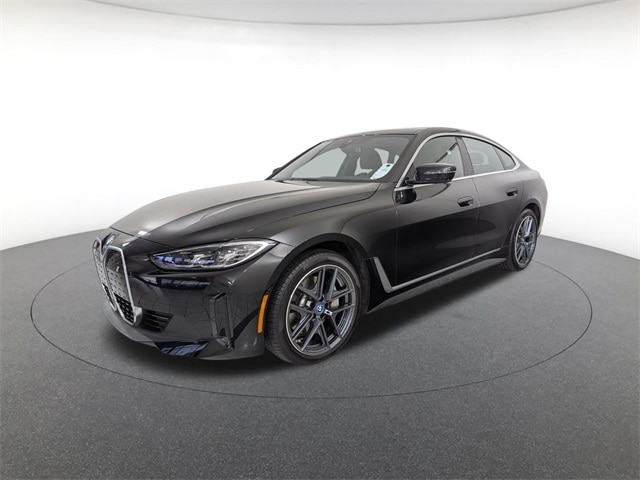 2024 BMW i4 35's photo