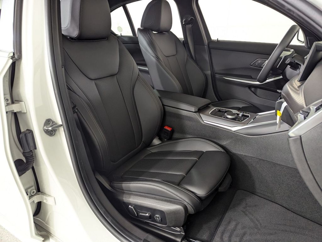 2025 BMW 3 Series 330i - Photo 19