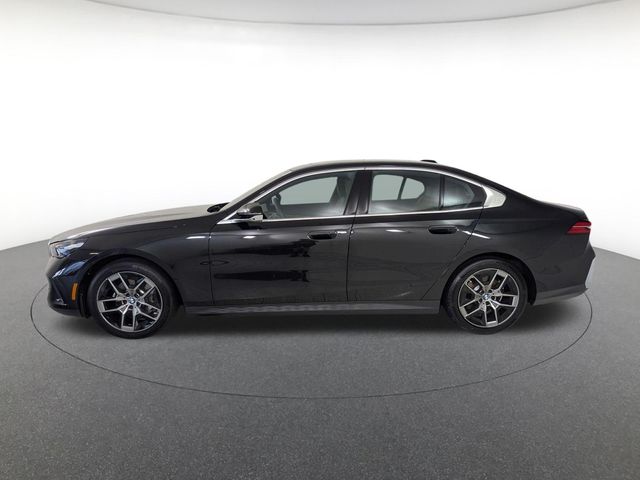 2026 BMW 5 Series 530i - Photo 8