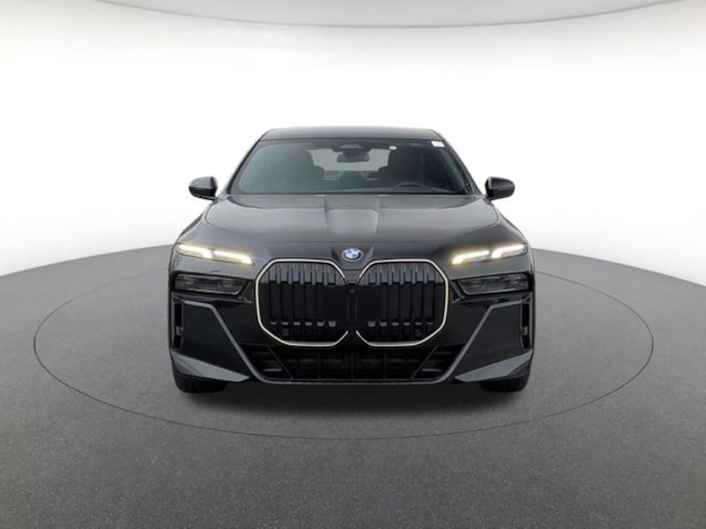 New 2026 BMW 740i xDrive Sedan