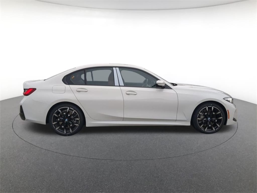 New 2026 BMW 330i xDrive Sedan