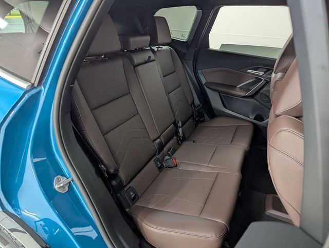 2025 BMW X1 28i - Photo 18