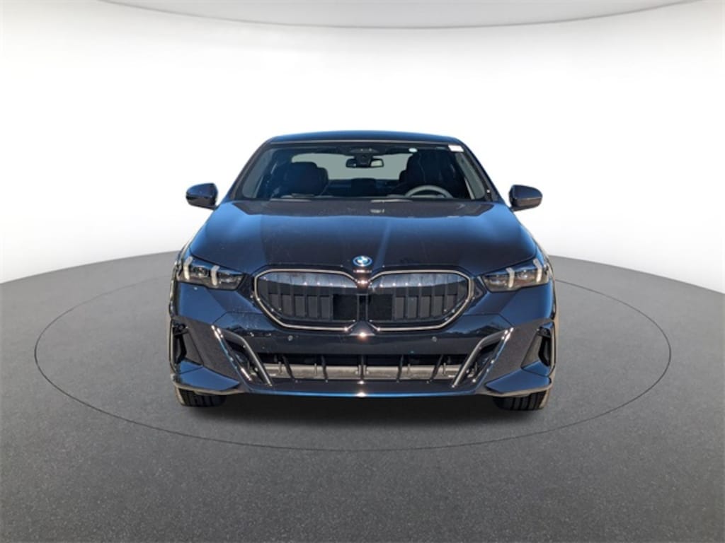 New 2026 BMW 550e xDrive Sedan