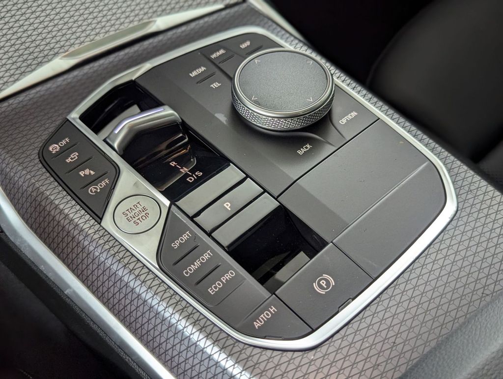 2025 BMW 3 Series 330i - Photo 12