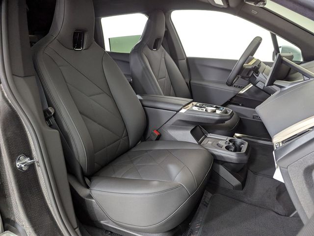 2026 BMW iX 60 - Photo 21