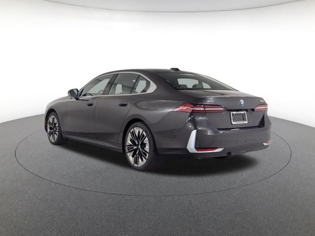 2026 BMW 5 Series 530i - Photo 7