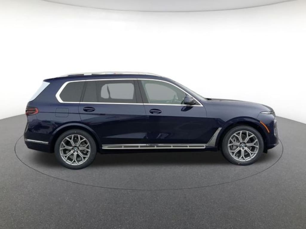 New 2026 BMW X7 xDrive40i SUV