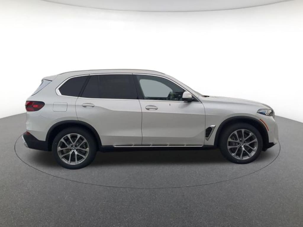 New 2026 BMW X5 xDrive40i SUV