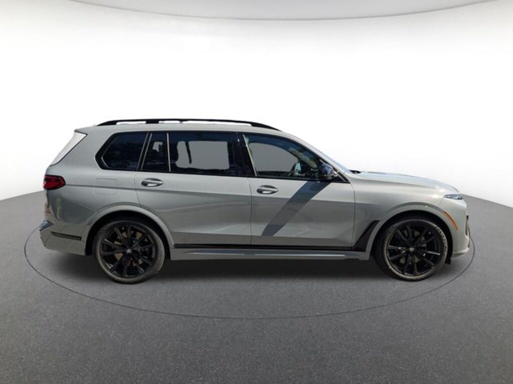 New 2027 BMW X7 M60i SUV