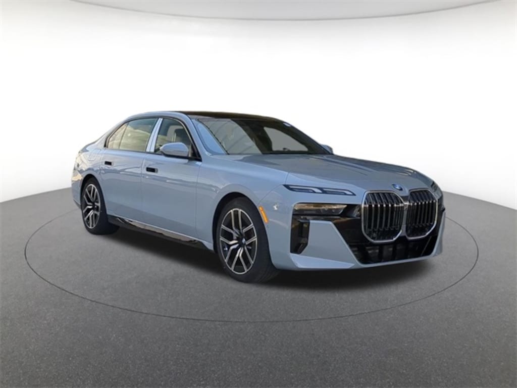 New 2026 BMW 740i xDrive Sedan
