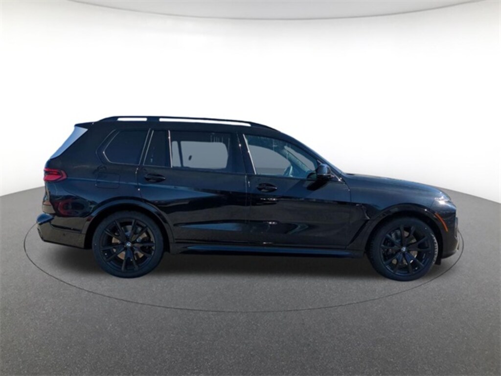 New 2026 BMW X7 M60i SUV