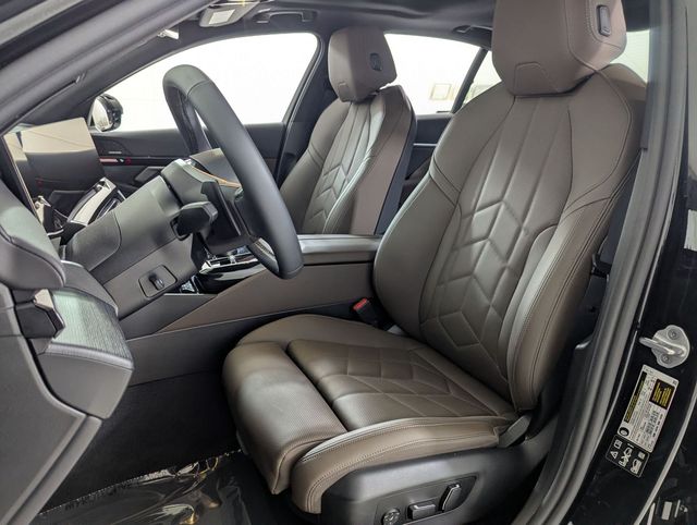 2026 BMW 5 Series 530i - Photo 9