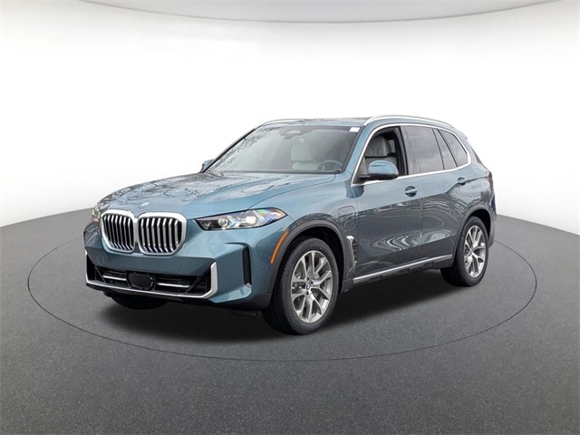 2026 BMW X5 50e's photo