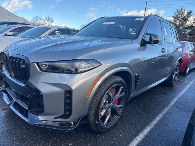 2025 BMW X5 M60i's photo