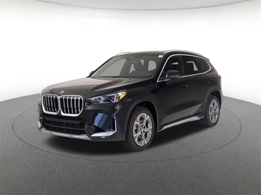 2026 BMW X1 28i's photo