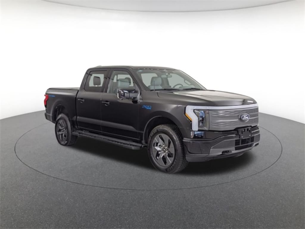 Used 2025 Ford F-150 Lightning Lariat Truck
