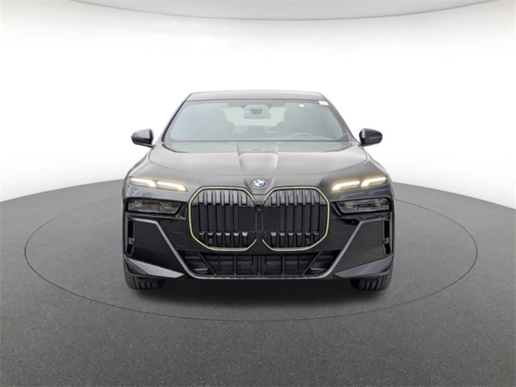 New 2026 BMW 740i xDrive Sedan