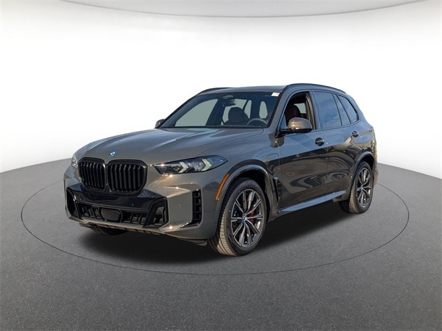 2026 BMW X5 50e's photo