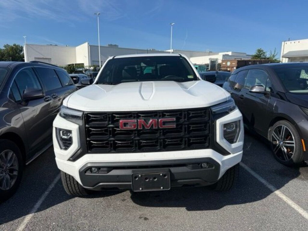 Used 2024 GMC Canyon Elevation Truck