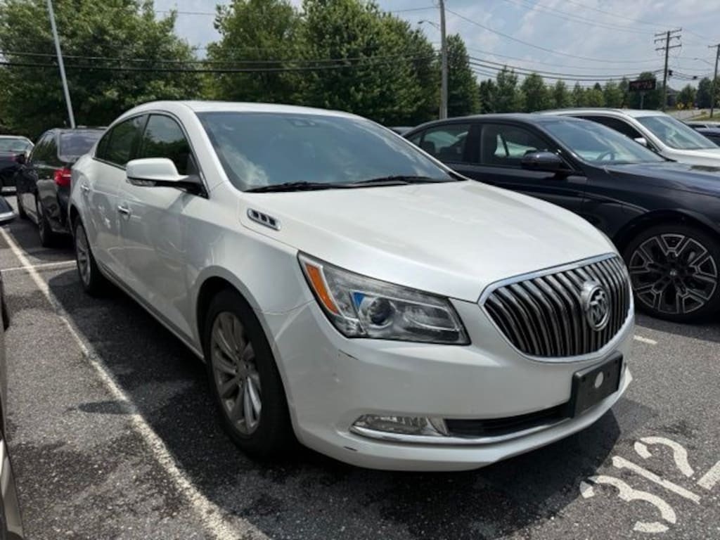 Used 2016 Buick Lacrosse Leather Group Sedan