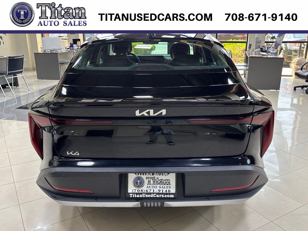 2025 Kia K4 LXS - Photo 10