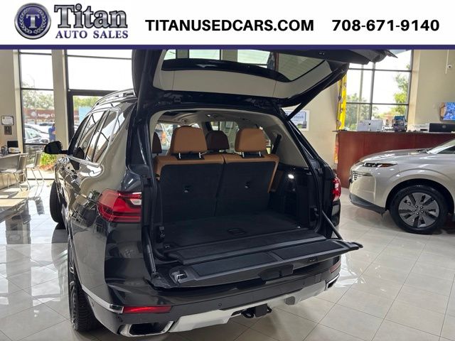2021 BMW X7 40i - Photo 61
