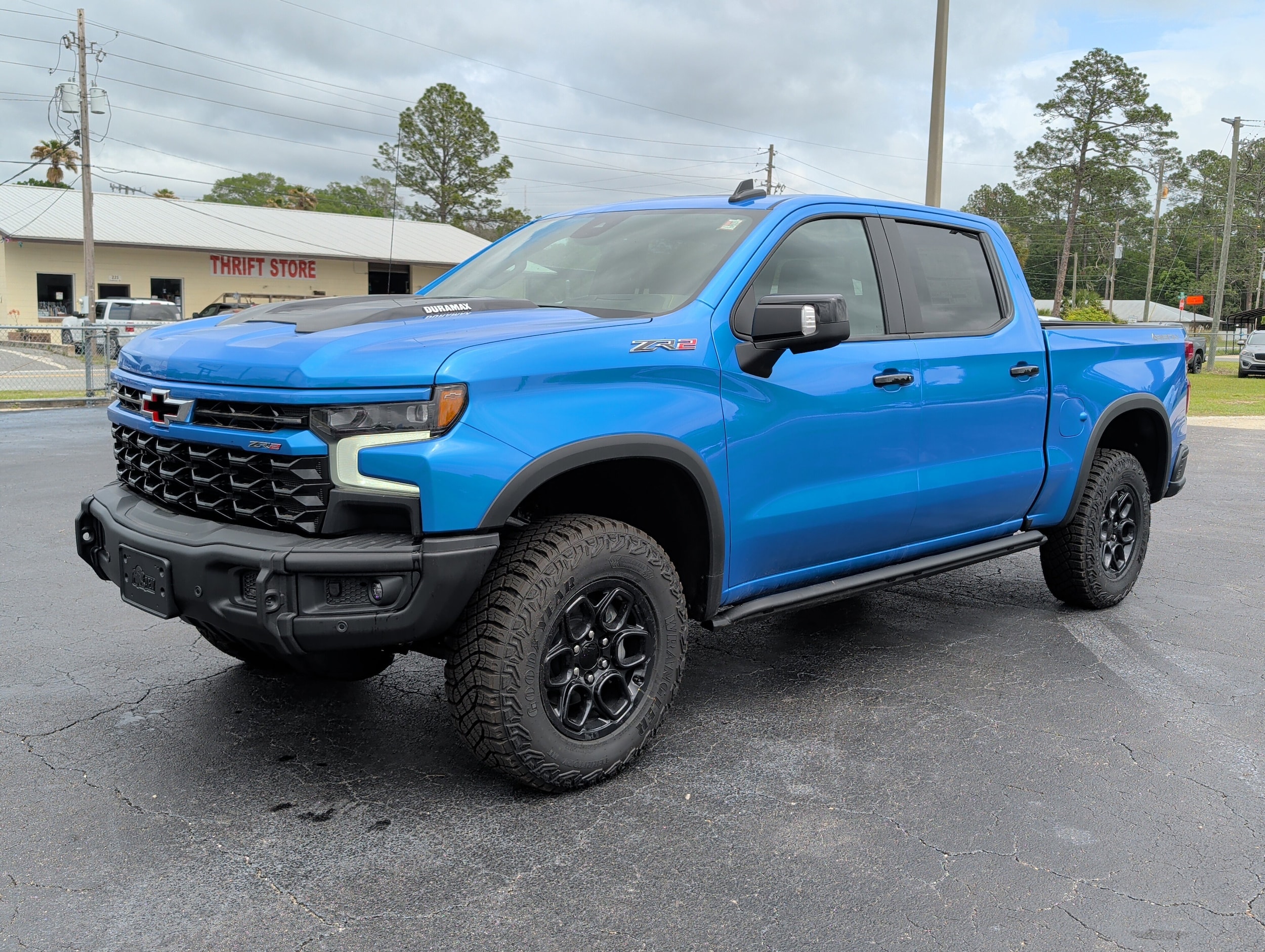 2025 Chevrolet Silverado 1500 ZR2 - Photo 8