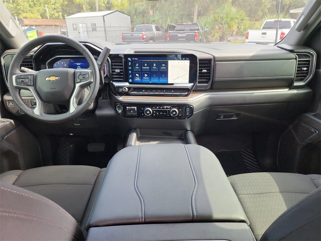 2025 Chevrolet Silverado 3500HD LT - Photo 12