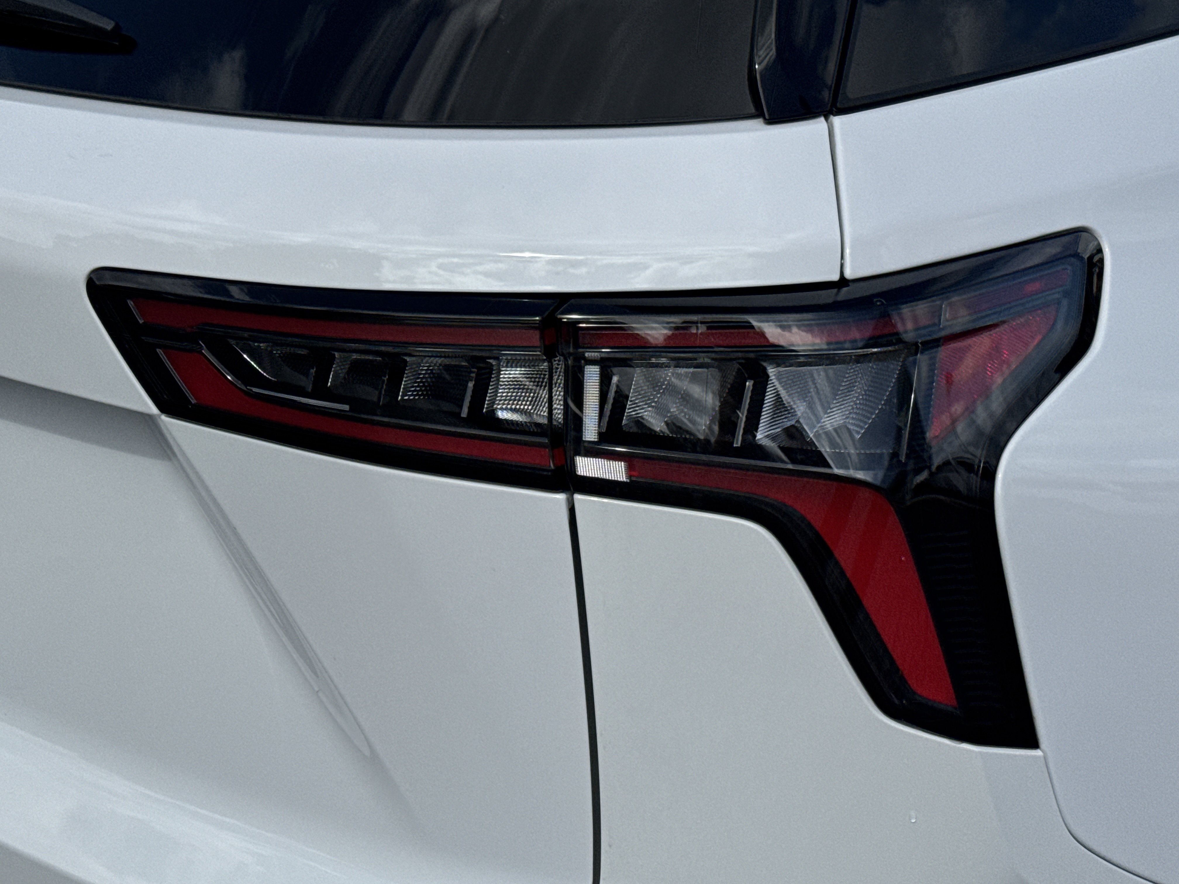 2027 Chevrolet Equinox LT - Photo 12