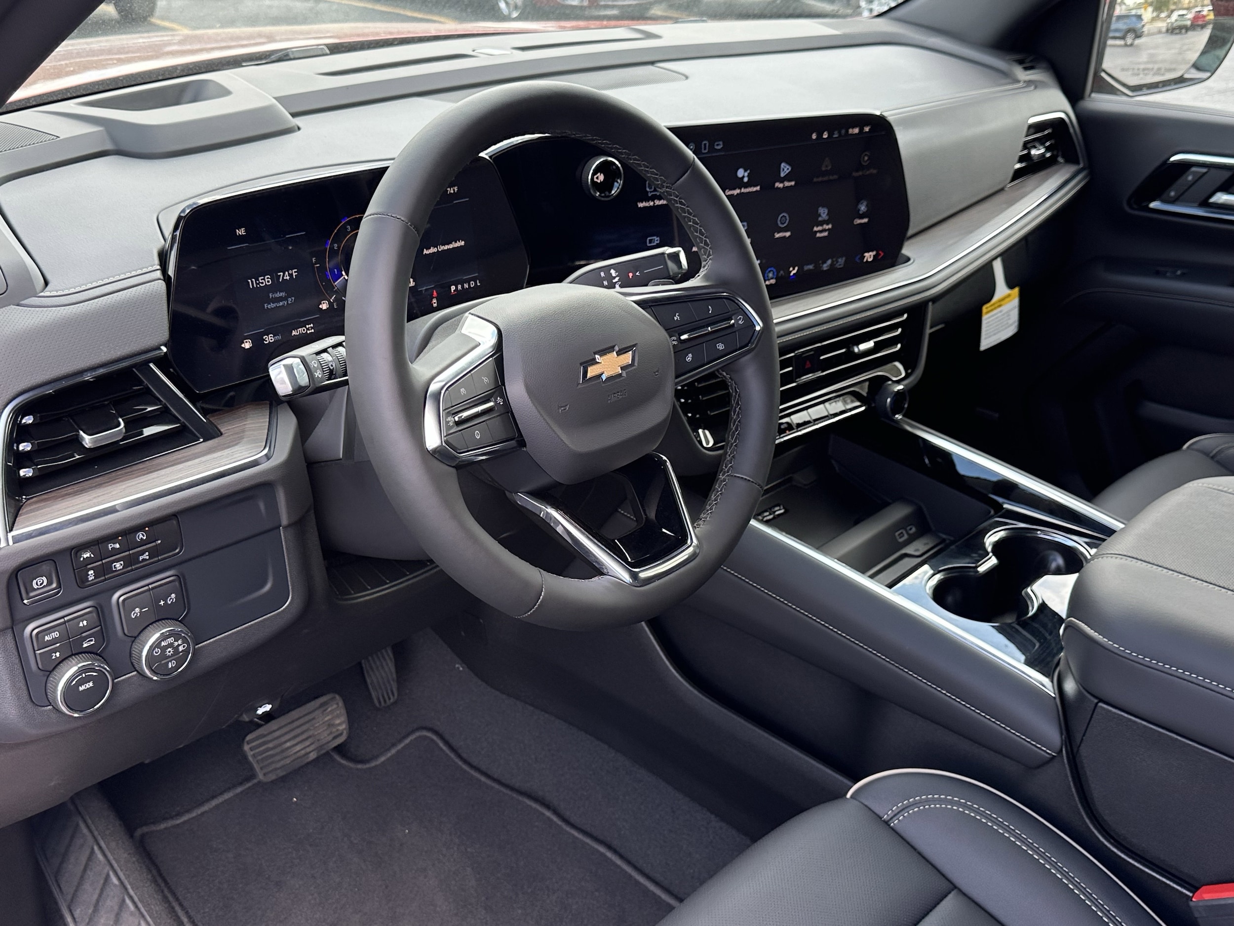 2025 Chevrolet Suburban Premier - Photo 20
