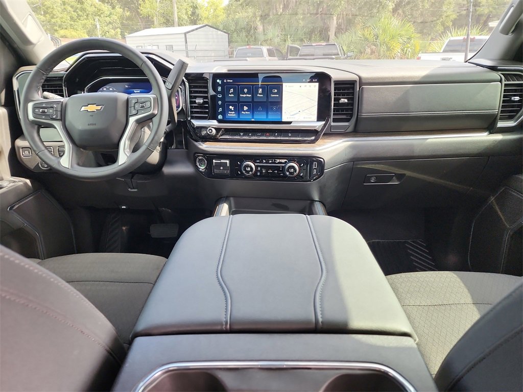 2025 Chevrolet Silverado 3500HD LT - Photo 14