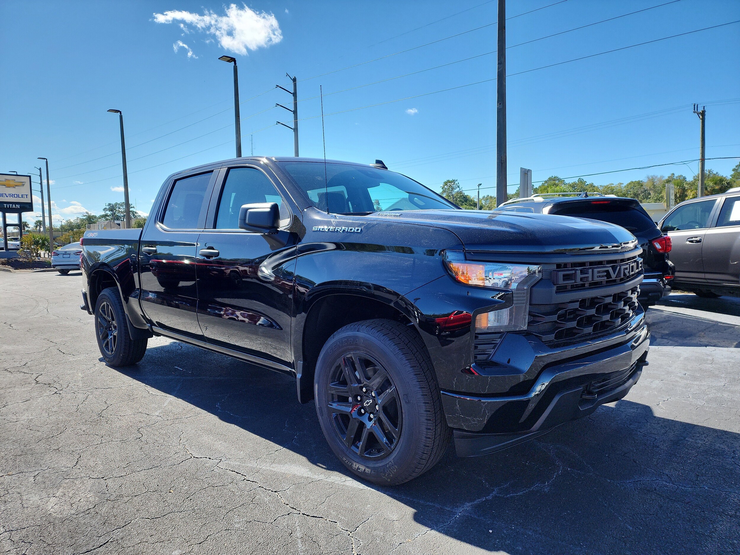 2026 Chevrolet Silverado 1500 Custom photo 2