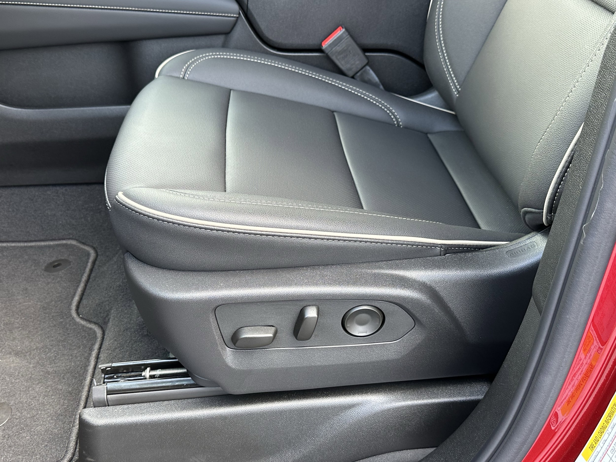 2025 Chevrolet Suburban Premier - Photo 22