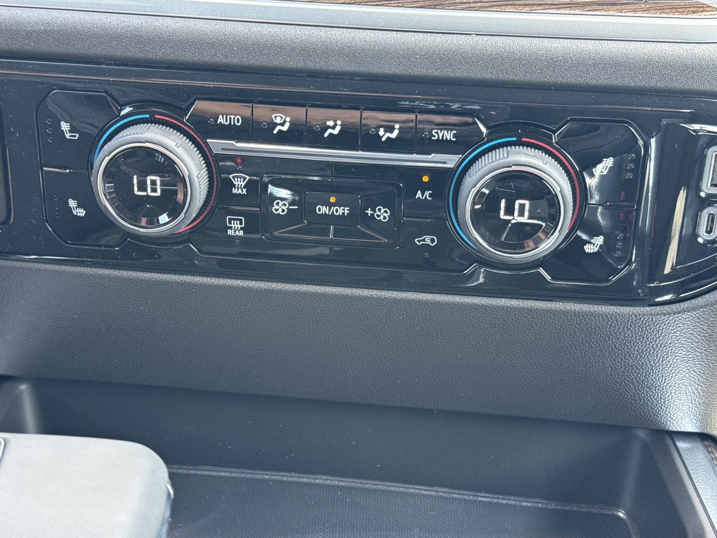 2026 Chevrolet Silverado 1500 RST - Photo 26
