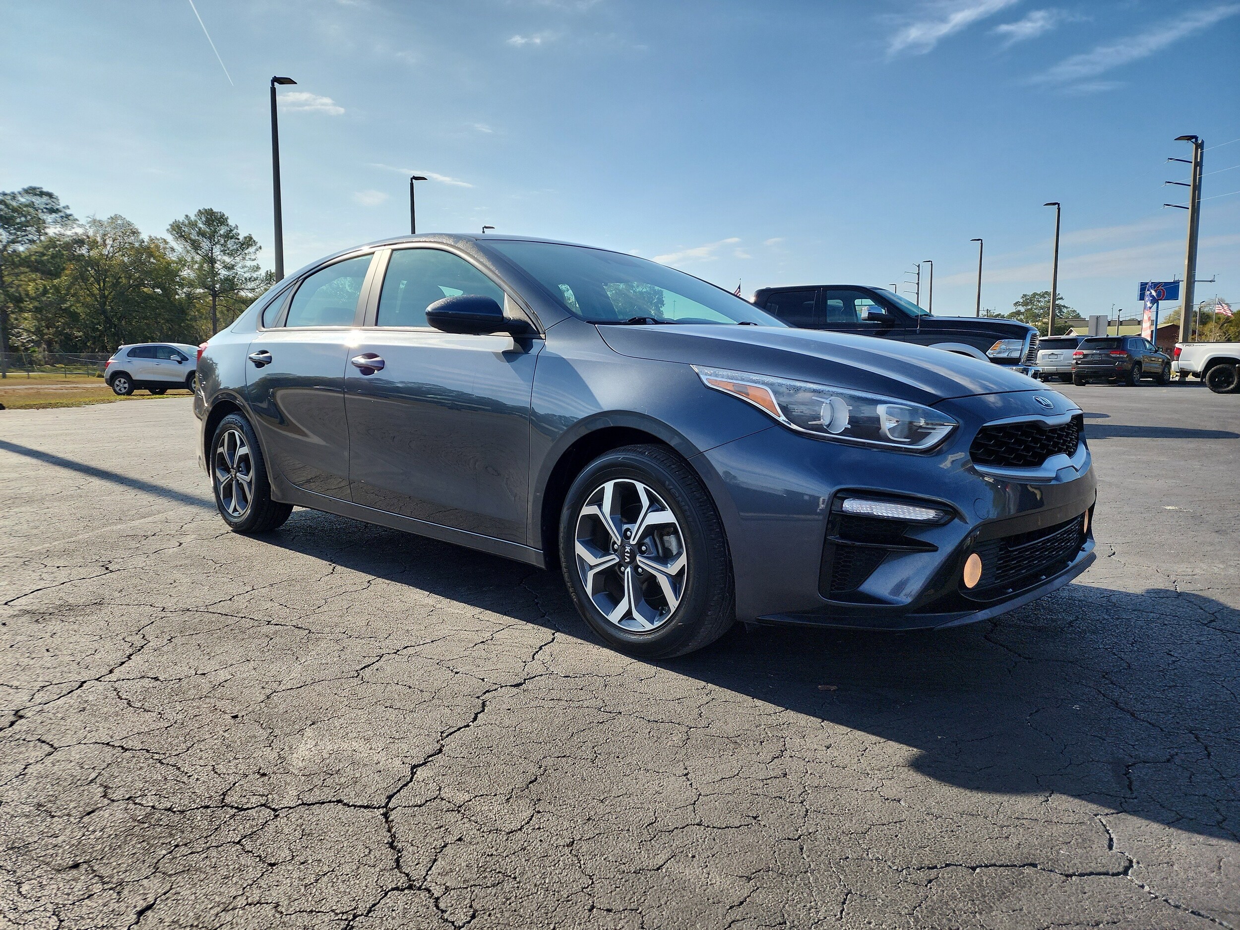 2019 Kia Forte LXS photo 2