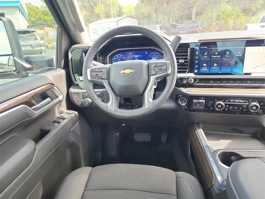2025 Chevrolet Silverado 3500HD LT - Photo 13