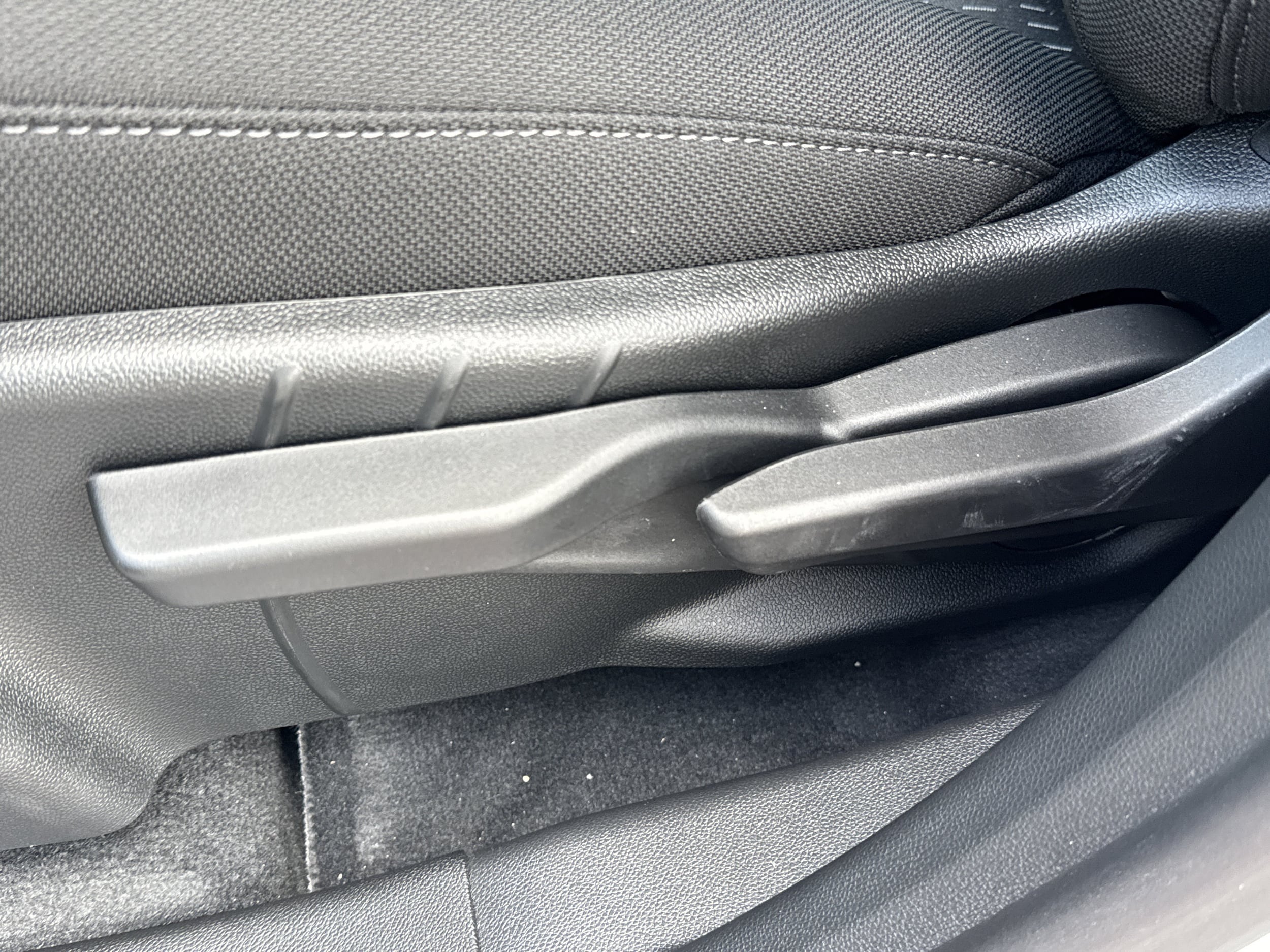 2027 Chevrolet Equinox LT - Photo 24