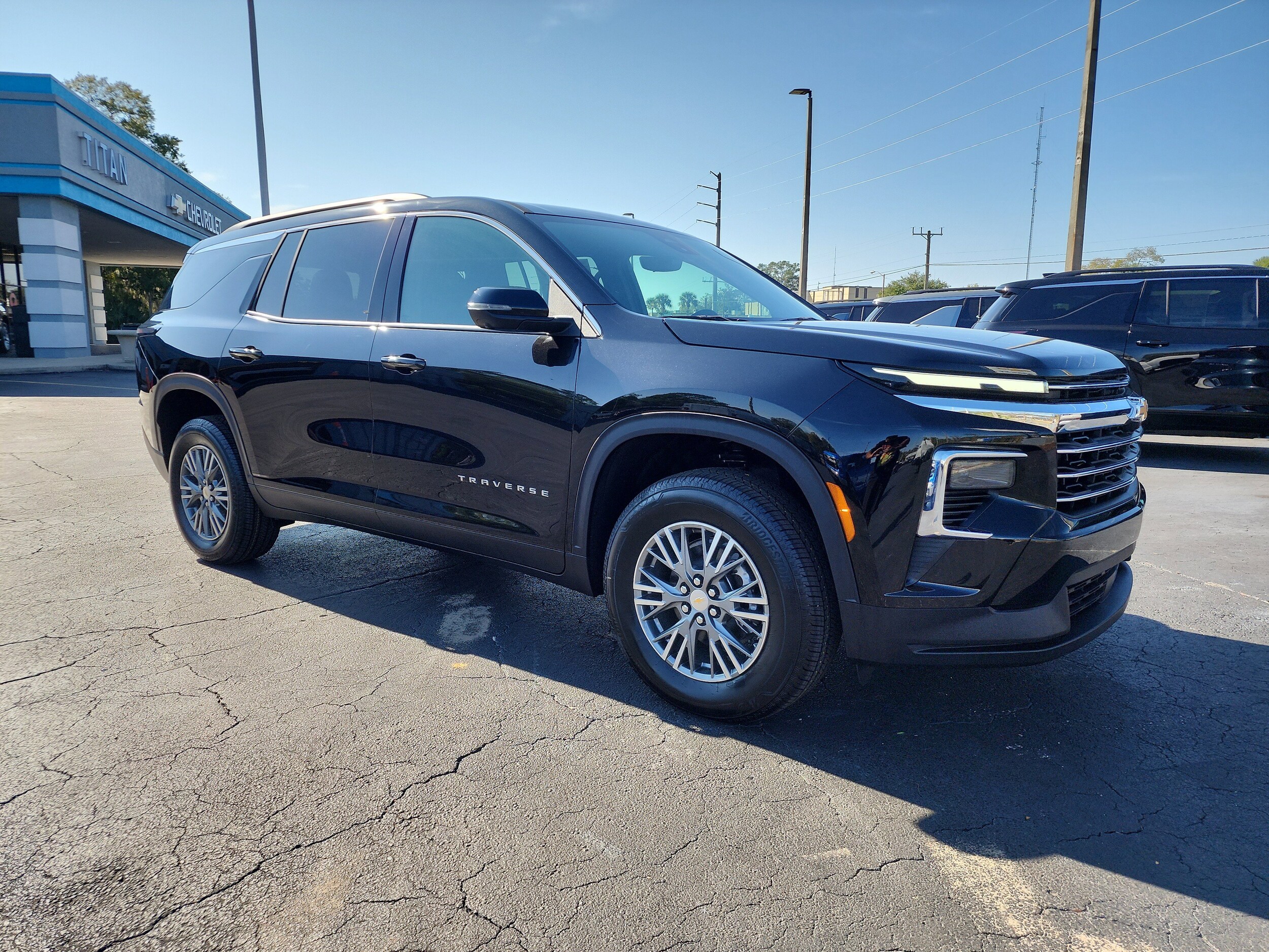 2026 Chevrolet Traverse photo 2