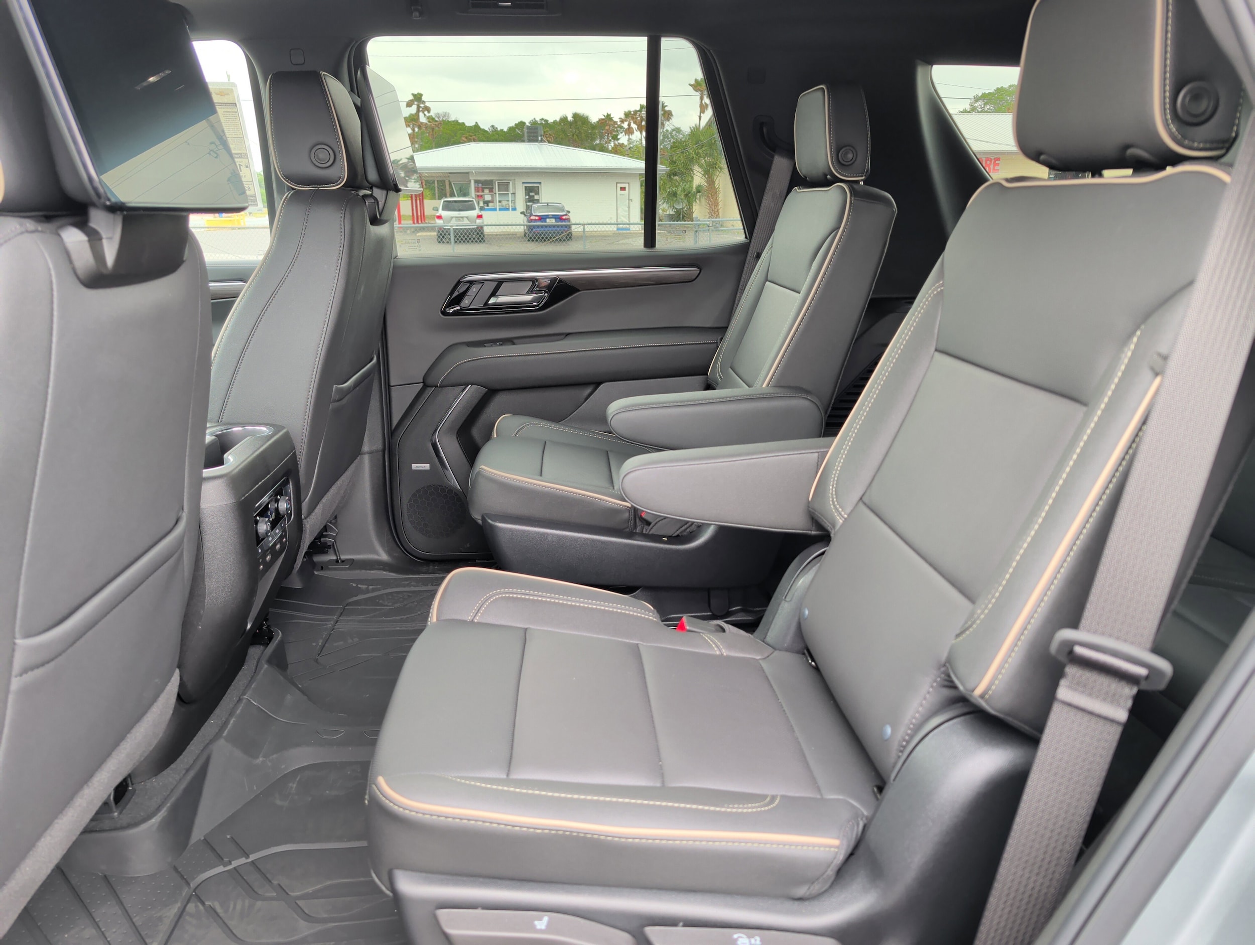2026 Chevrolet Tahoe Premier - Photo 13