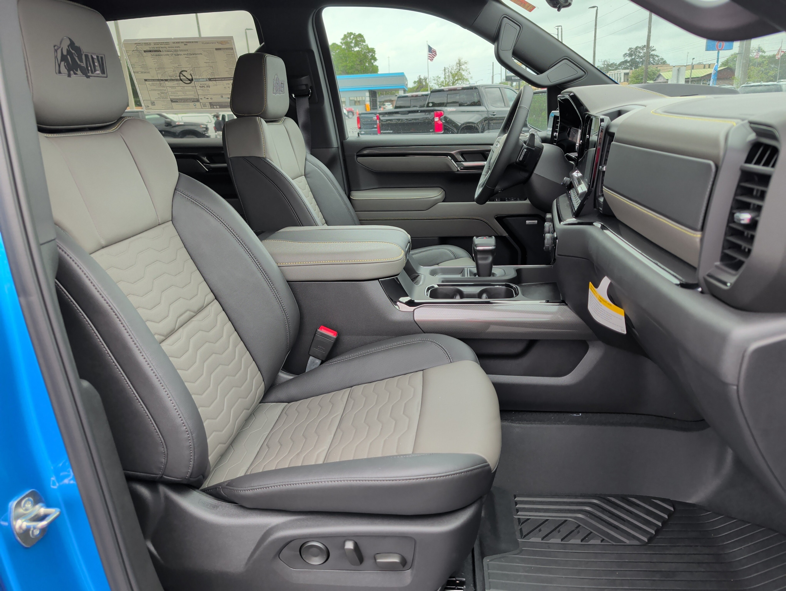 2025 Chevrolet Silverado 1500 ZR2 - Photo 17
